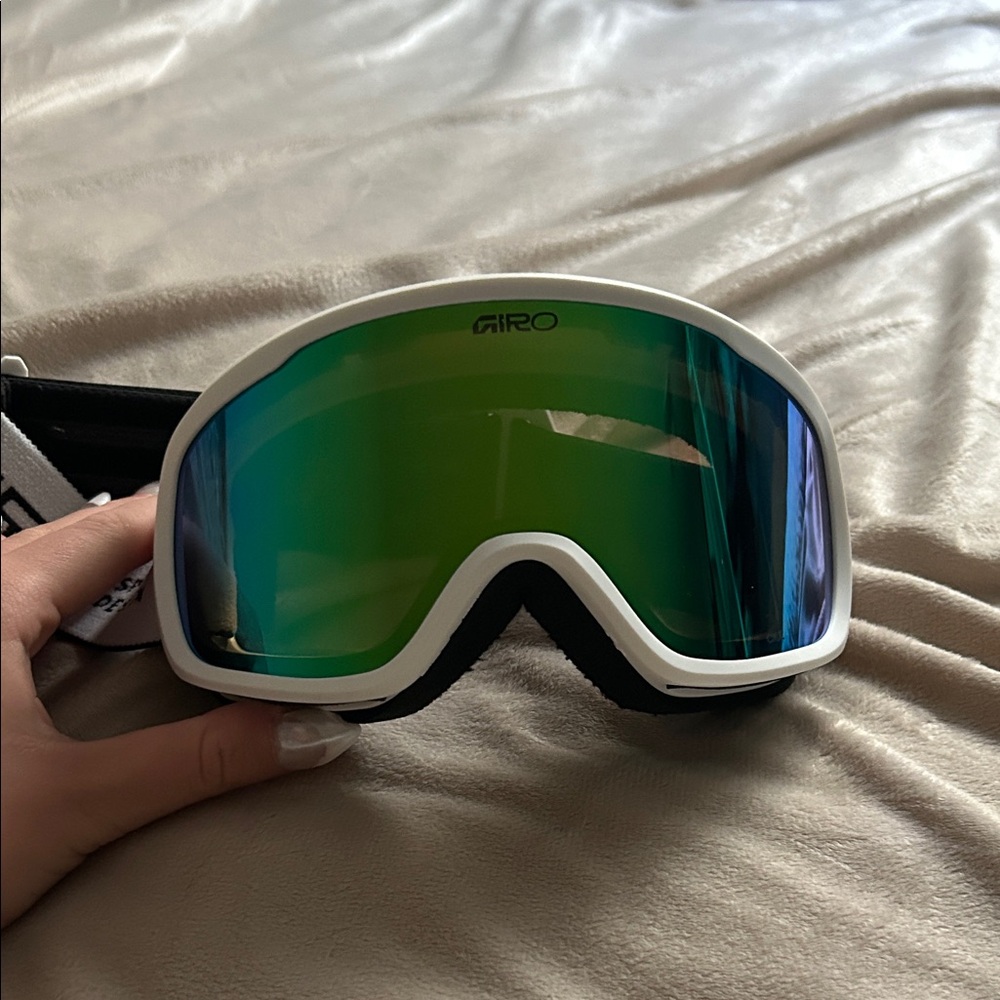 Giro Multicolor Lens VR Goggles - Picture 2 of 5